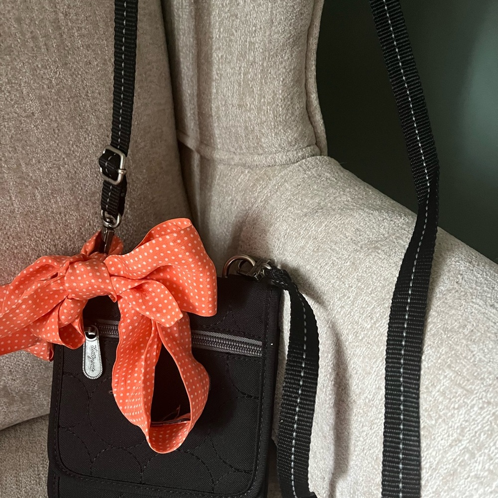 Thirty-One Tri-Fold Wrislet